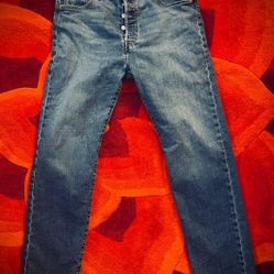 5 POCKETS MEN'S
LEVI STRAUSS & CO
👖 JEANS.
W 35
L 32
EXCELLENT CONDITION!