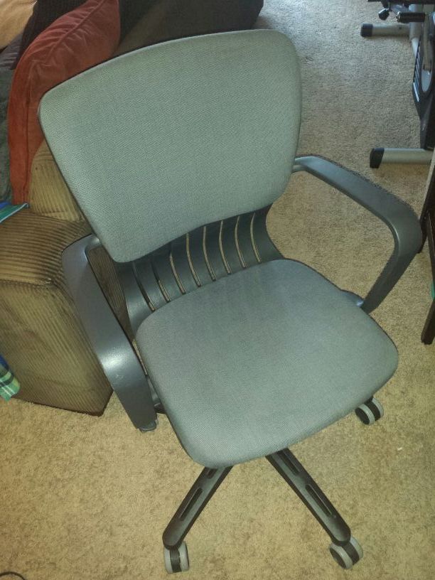 Ikea Joakim swivel tilt office desk chair