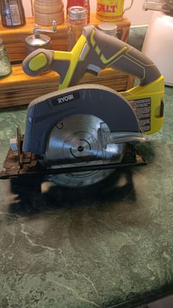 Nice hand saw cordless on 2nd pic shows where it needs a screw i can't find it but works perfect