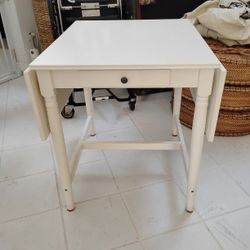 Drop Leaf Rolling Table (Extra Prep /Extra Seating )