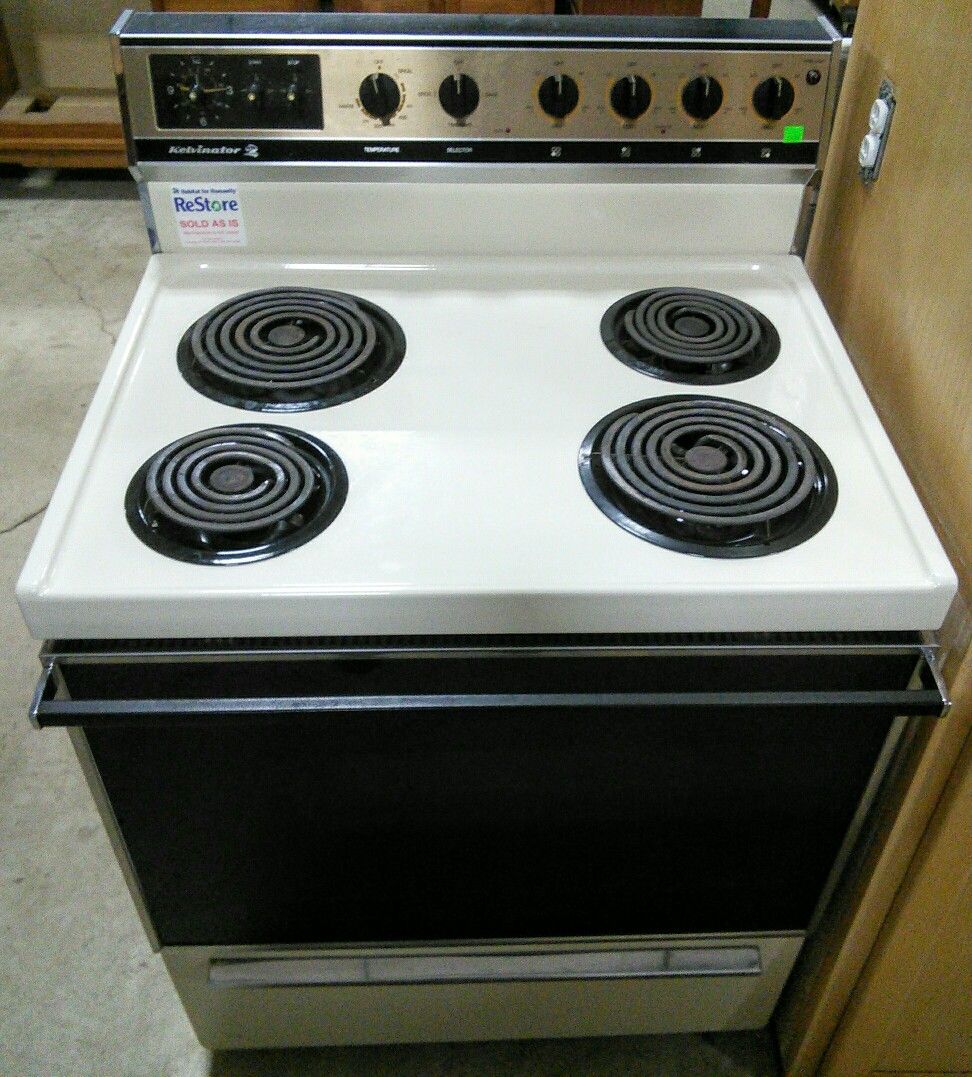 Kelvinator/Westinghouse stove/range, cream finish, clean.