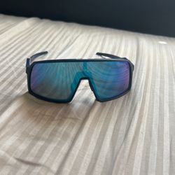 Oakley Sutros 