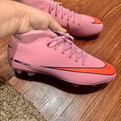 New Men’s Cleats Size 13 