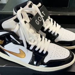 Jordan 1 Black & Gold Size 11.5
