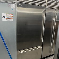 Sub Zero Bottom Freezer 36” Refrigerator Stainless 2023 Model