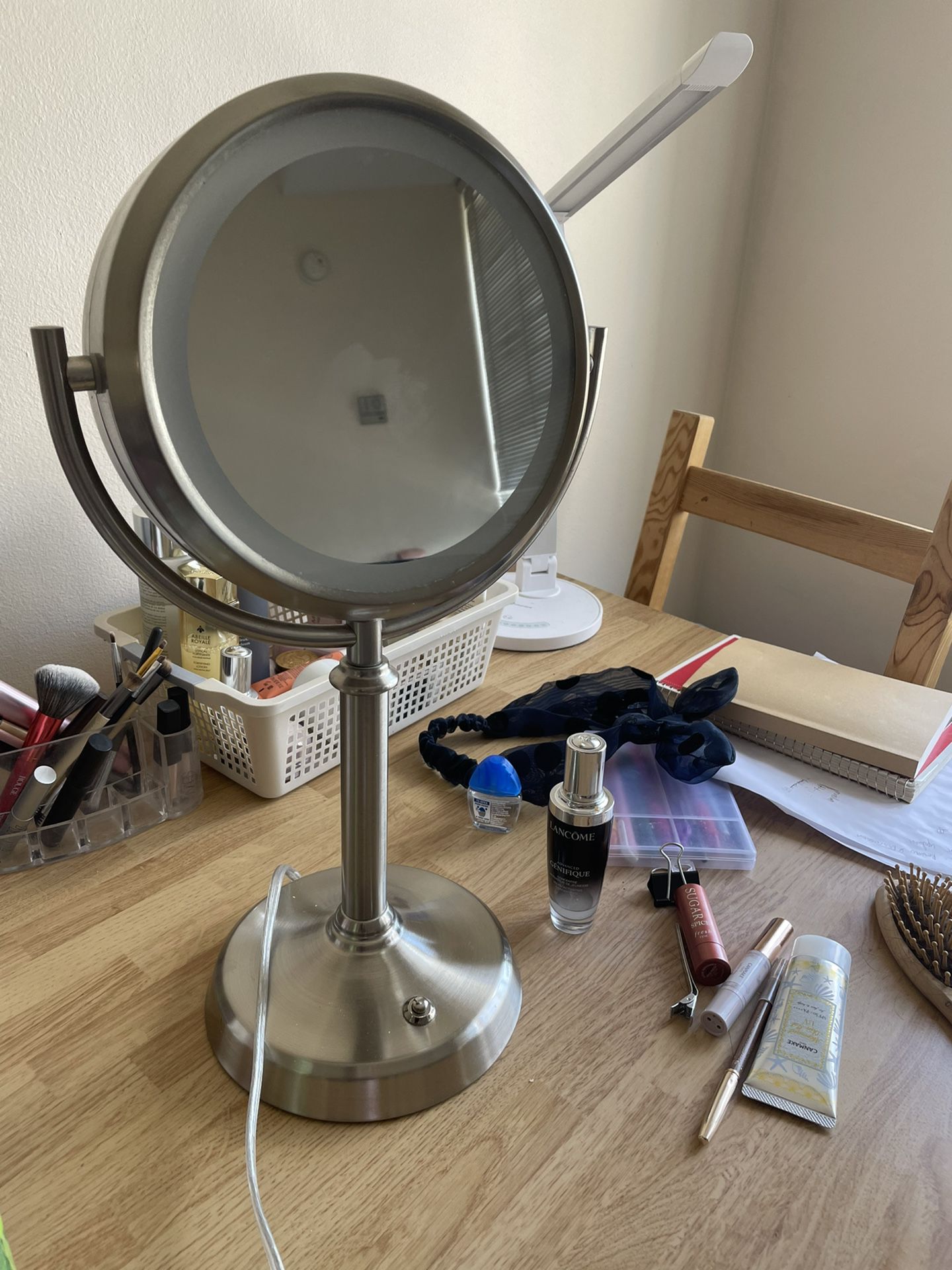 Professional 8.5” Lighted Makeup Mirror