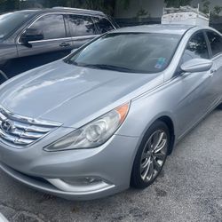 2013 HYUNDAI SONATA LIMITED 