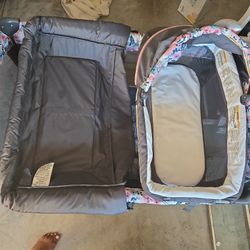 Brand NEW Play Pin Bassinet With Changing TABLE and Sleeper