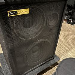 Accugroove El Whappo Bass Cab 