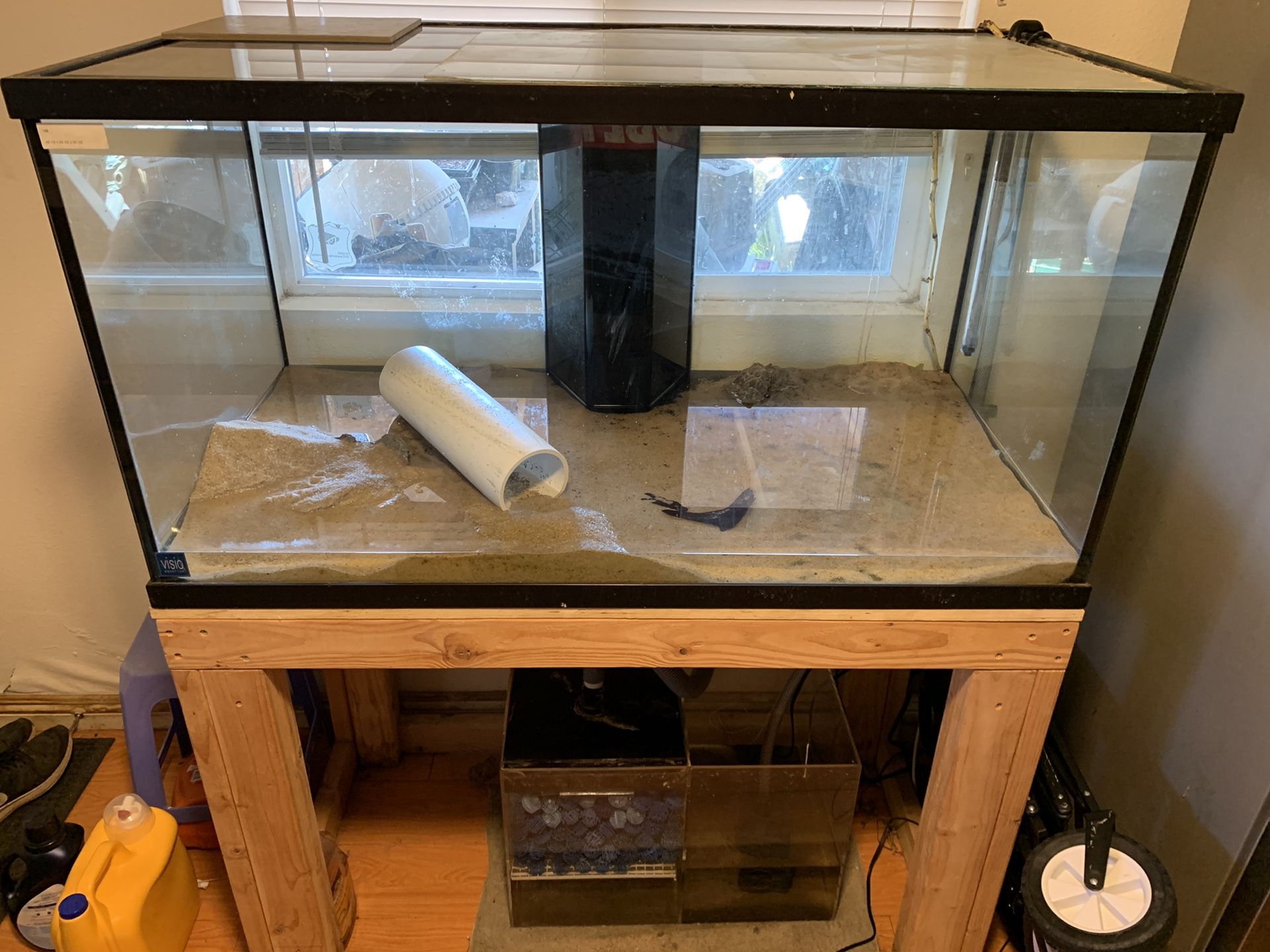 120 gal glass aquarium with built-in overflow, wet/dry sump for Sale in ...