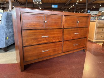 NEW CLASSIC FURNITURE Kensington Six Drawer Dresser