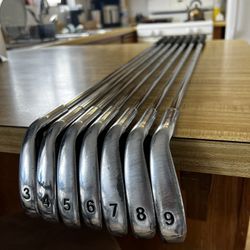 Left Handed Golf Clubs