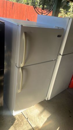 Refrigerator refrigerator