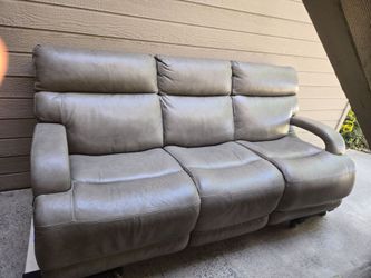 Dovestone Leather Power Sofa