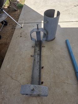 Oxygen and acetylene tanks mount for truck