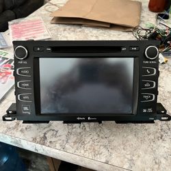 2014-15 Toyota Highlander Stock Stereo