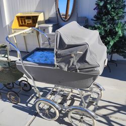 Vintage Stroller 