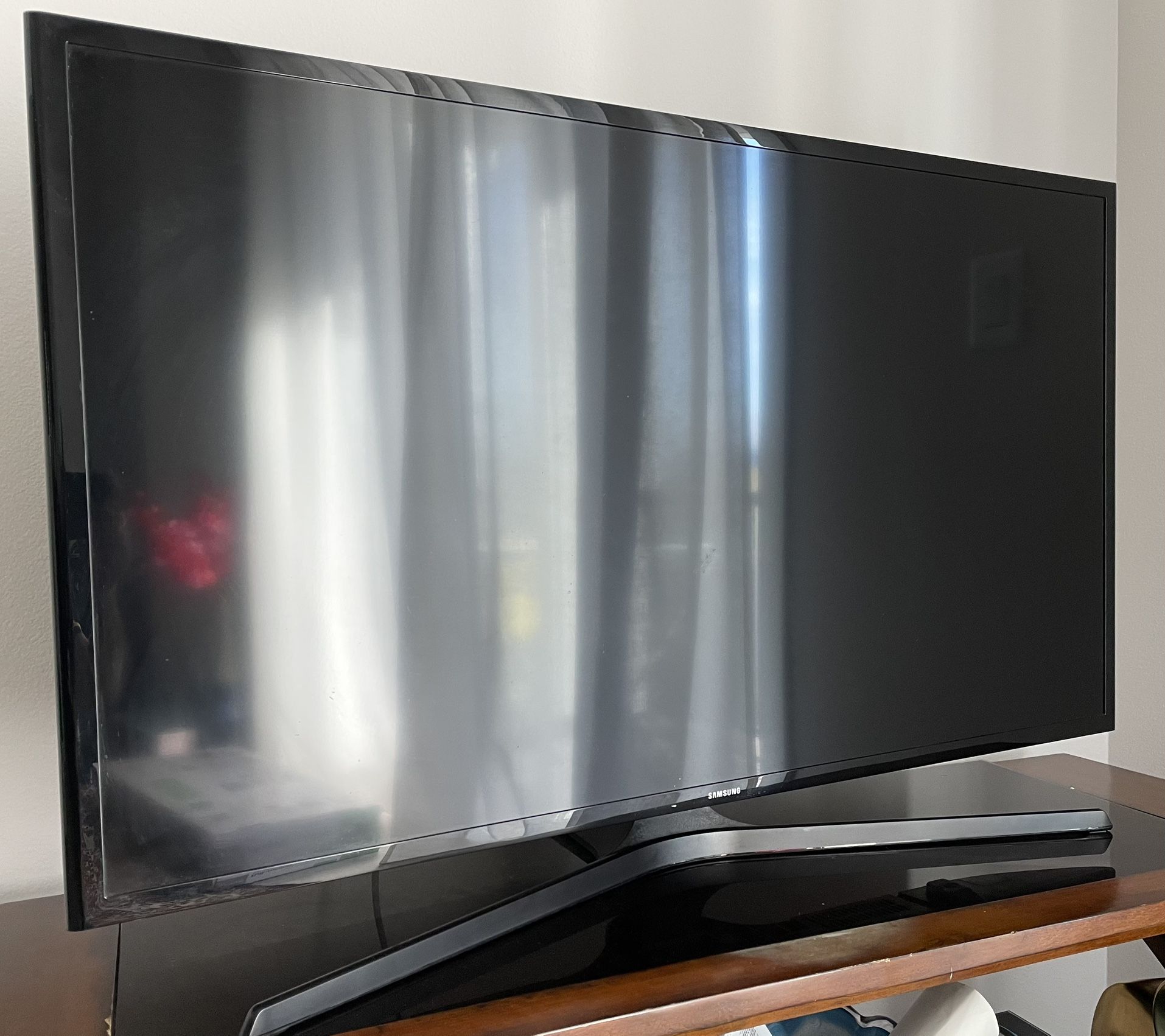 Samsung TV For Sale (40 Inches)