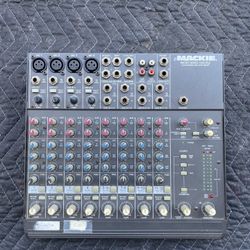 Mackie Mixer