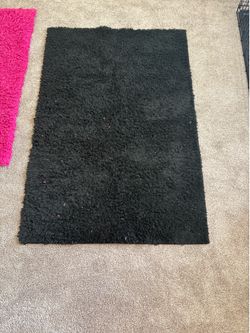RUGS FROM COLLEGE DORM
