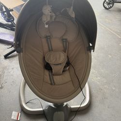 Monbebe Baby Swing – Great Condition! $30