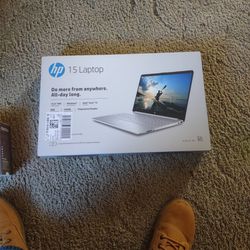 brand New Hp-dy2131wm Laptop Retails For 699.99 Never Been Opened