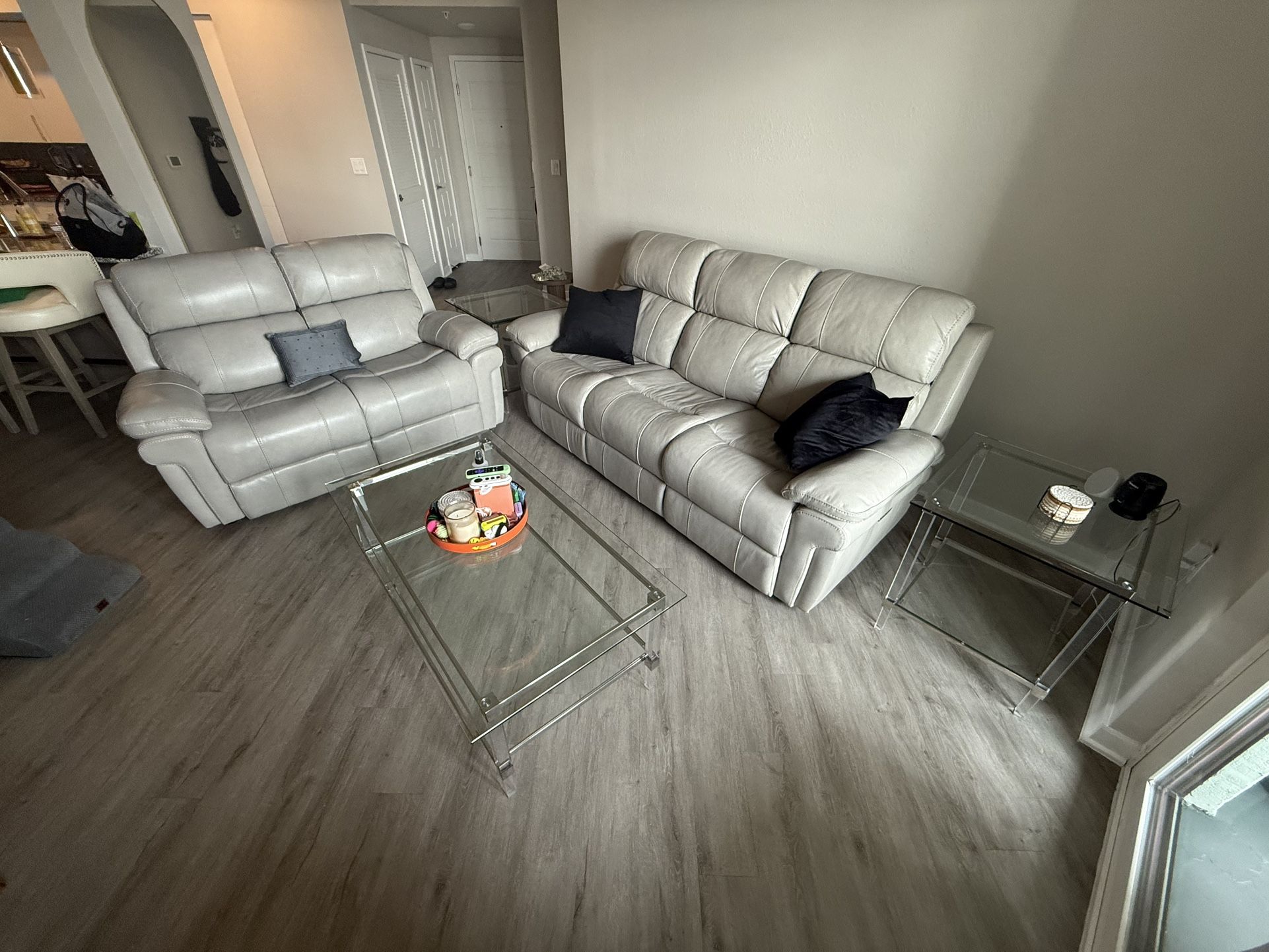 Living Room Set, Reclining Sofa, Love seat, Glass Tables
