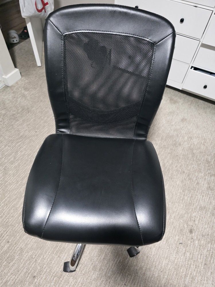 Black Vanity/Desk Chair