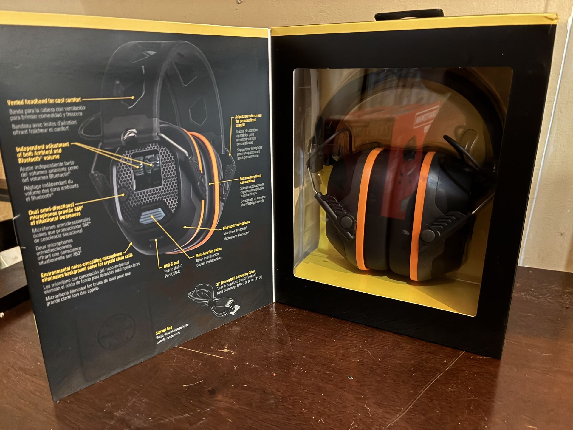 KLEIN TOOLS Bluetooth Headphones
