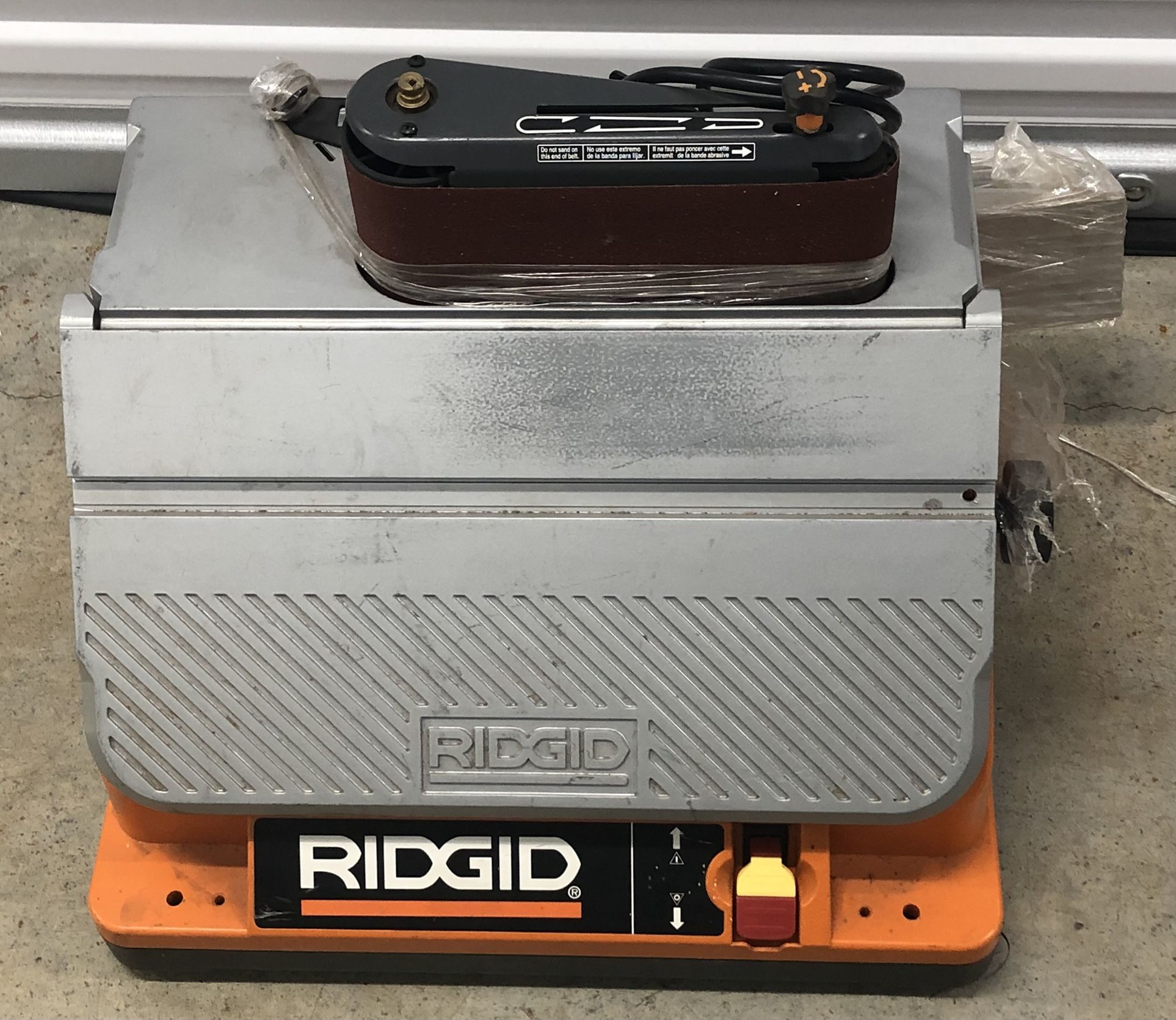 Ridgid Oscillating Edge Belt/Spindle Sander Model. EB44241