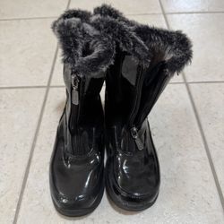 Girl Snow Boots, Size 2