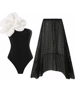 Black swimsuit size large new $20