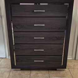 Dresser / chest