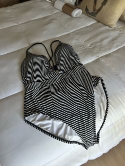 Woman’s Bathingsuit