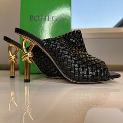 Bottega Veneta Women's Knot Authentic With Proof Of Purchase