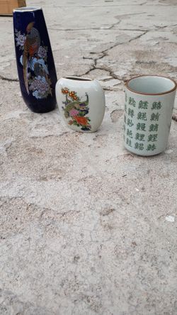 Set of 2 Asian Ceramic Vases 1 tea cup