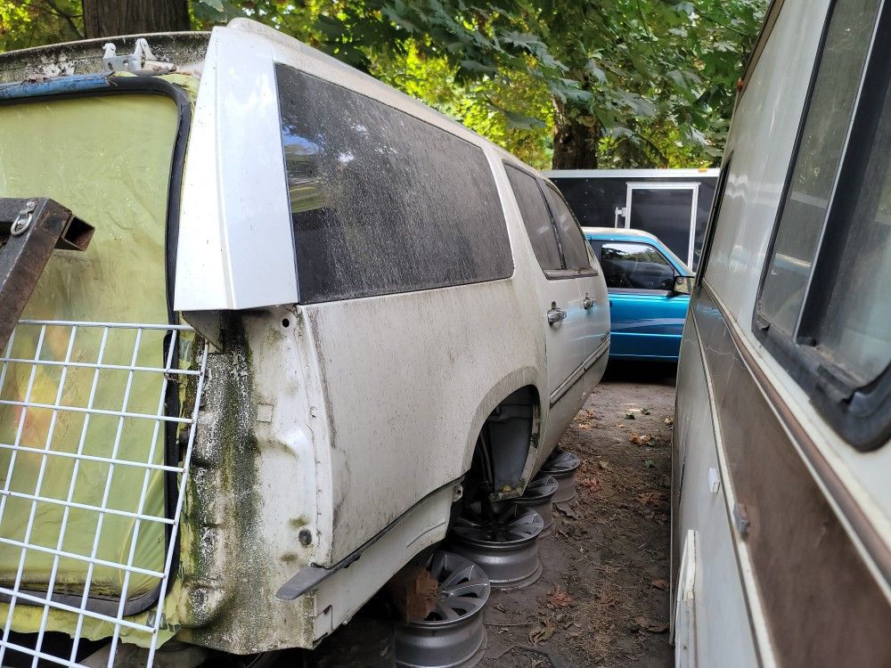 Parts Suburban, Yukon, Escalade Shell