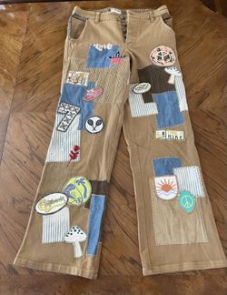 Women’s We The Free Jeans with Patches in Like New Condition - Size 28