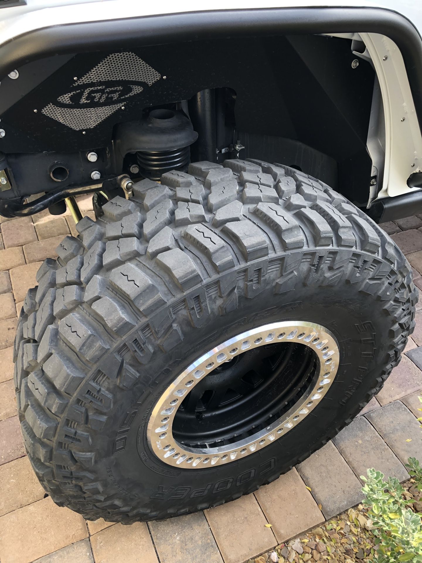 Cooper STT pro 37x13.50r17
