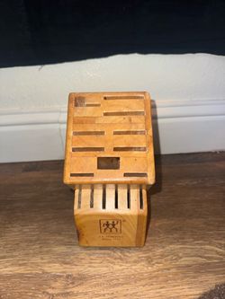 Wood JA. Henckels 16 Slot Kitchen Knife Block