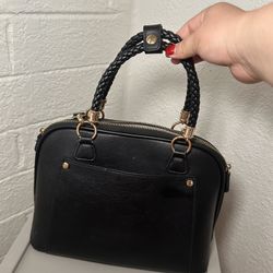 Black Purse 