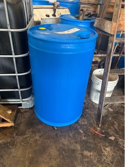 55 gallon drum with lid