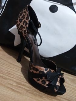 Leopard print Stiletto shoes