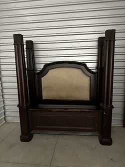 Dumont Dark Cherry Wood 5 Pc Queen Canopy Bed