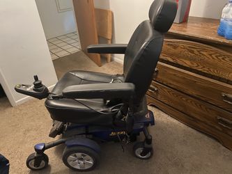 Electric wheel chair