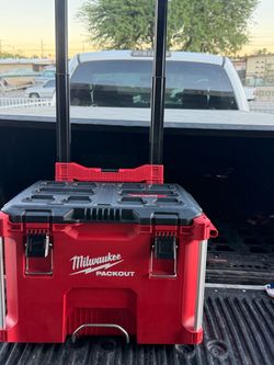 BRANDNEW TOOL BOX ON WHEELS