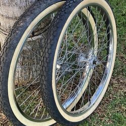 Vintage Schwinn,  26” S2,  Beach Cruiser,  Wheel Set, Rims, Nice Clean Chrome & Spokes, Good Tires, Spin Straight , Located In LaHabra 