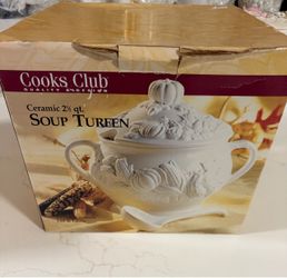 Cooks Club Ceramic 2½ qt. Soup Tureen