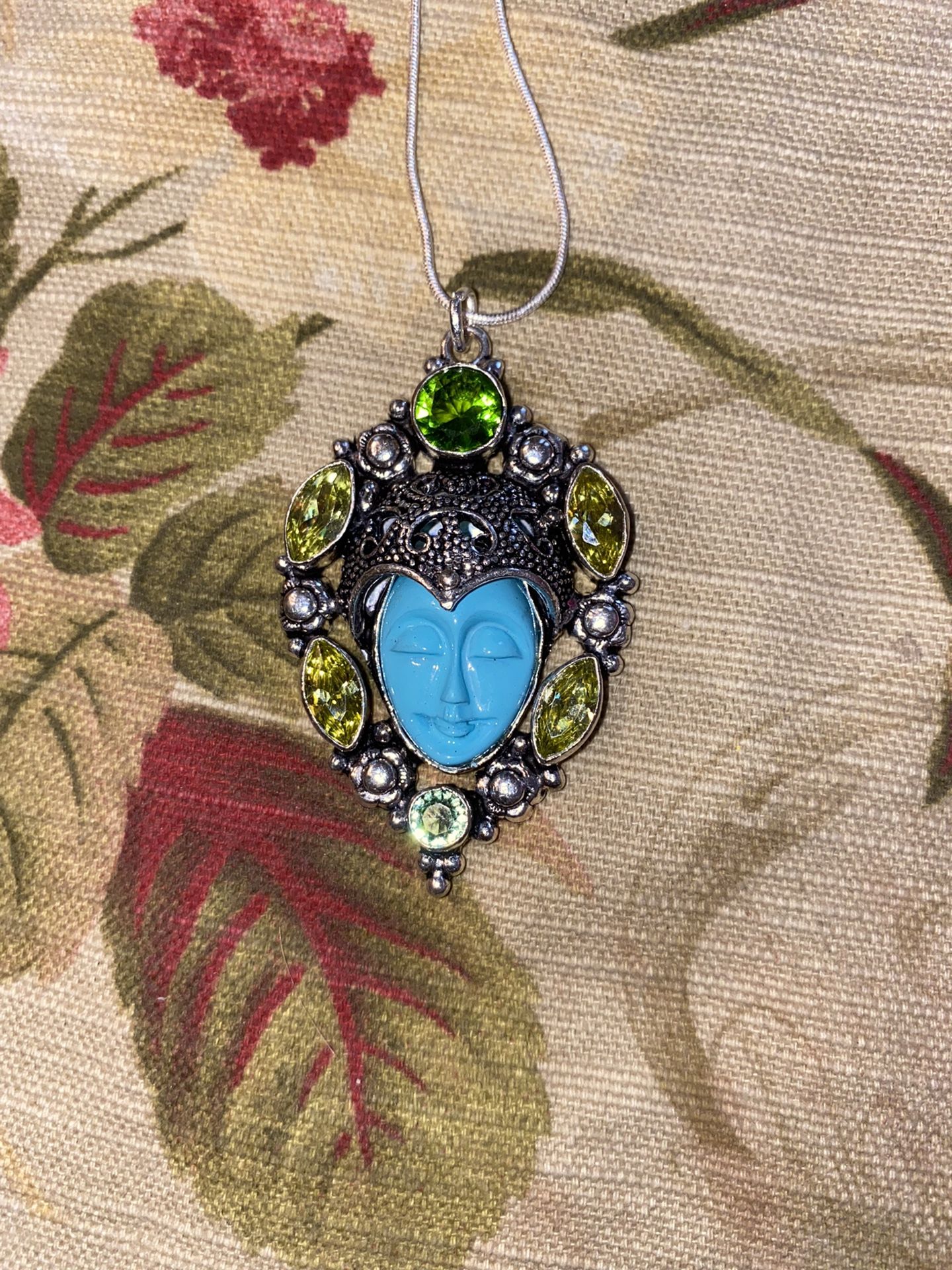 New Pretty Princess Pendant And 26” Chain