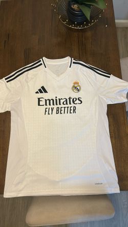 Real Authentic Madrid Mbappé 24/25 Kit (Size L)